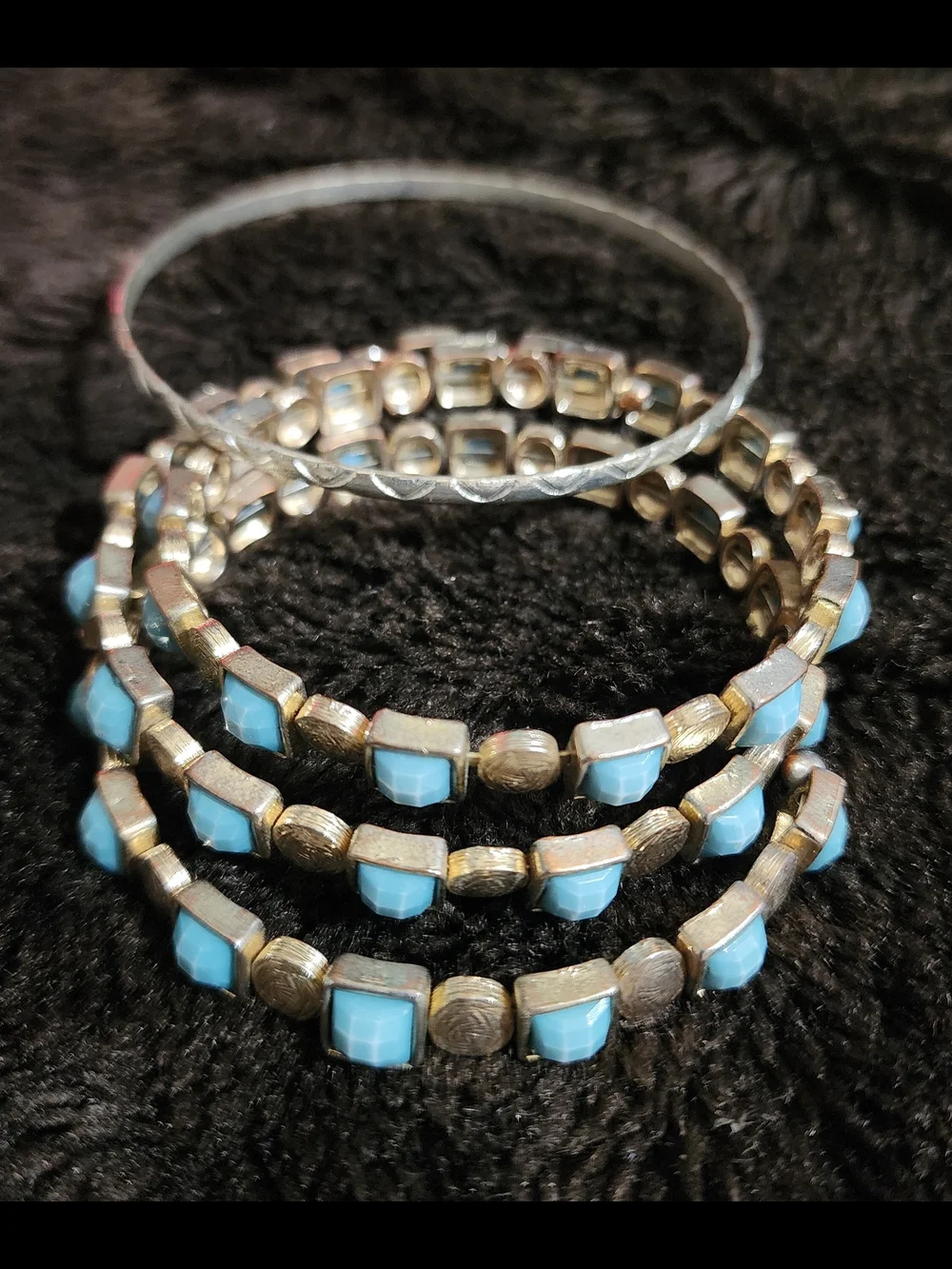 The Unbranded Brand silver tone